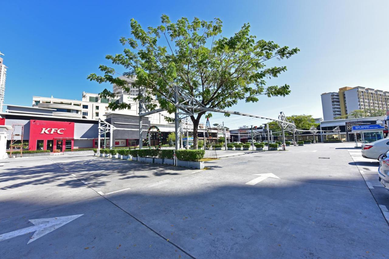 The Landmark By Katana George Town Exterior photo